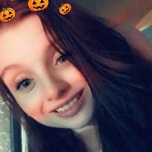 Meet your Posher, Caitlin